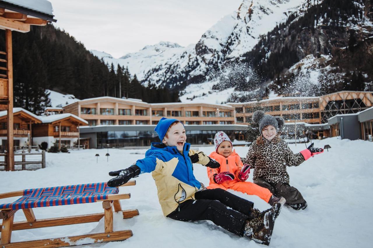 Feuerstein Nature Family Resort كولّي إيساركو المظهر الخارجي الصورة