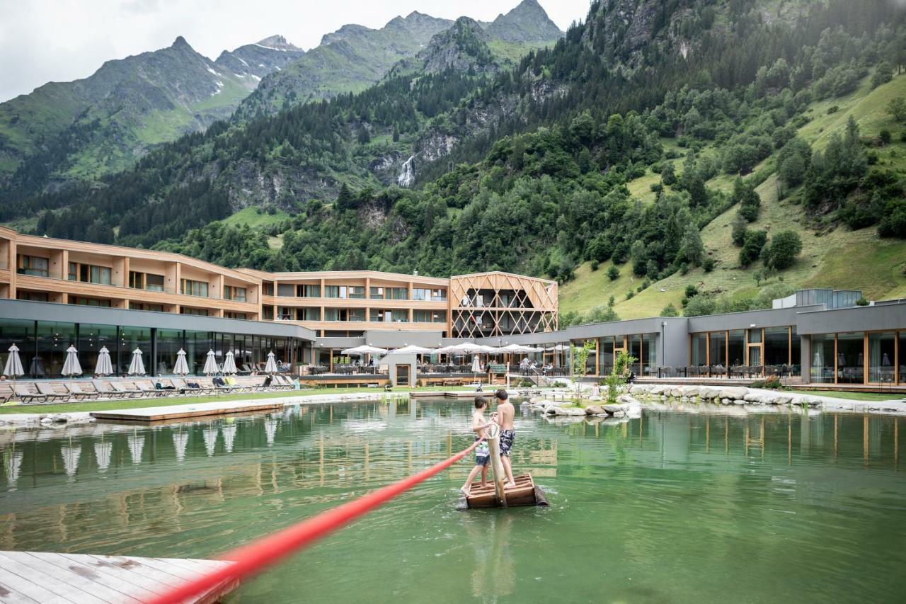 Feuerstein Nature Family Resort كولّي إيساركو المظهر الخارجي الصورة